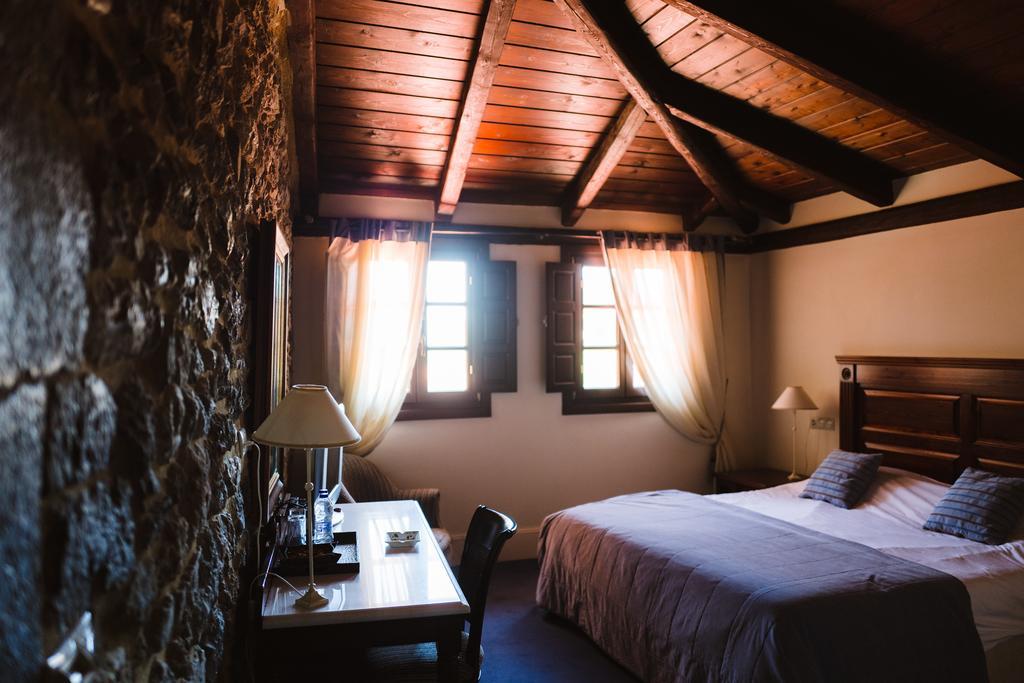 Trikolonion Country Stemnitsa Hotell Exteriör bild